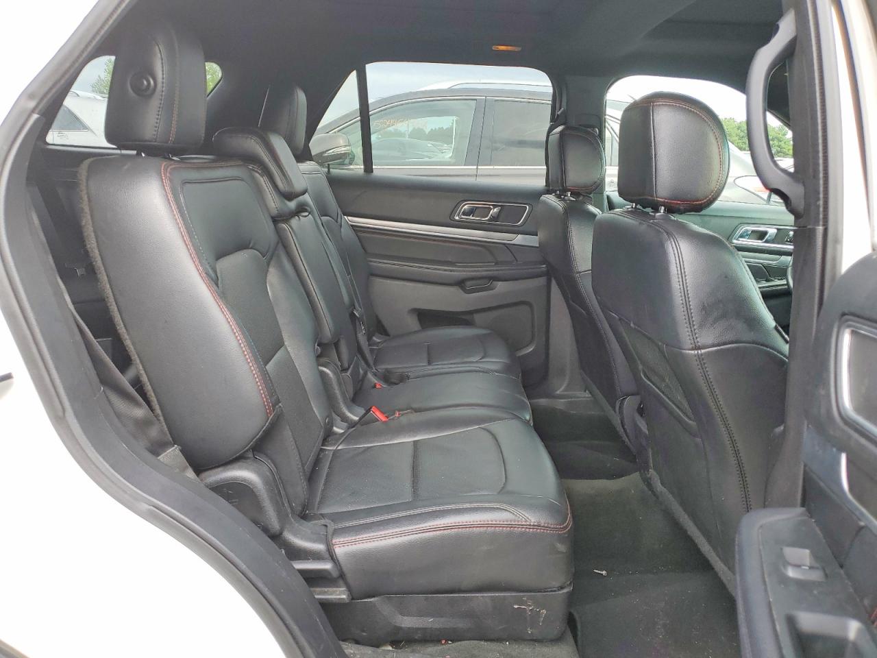 Ford Explorer Sport