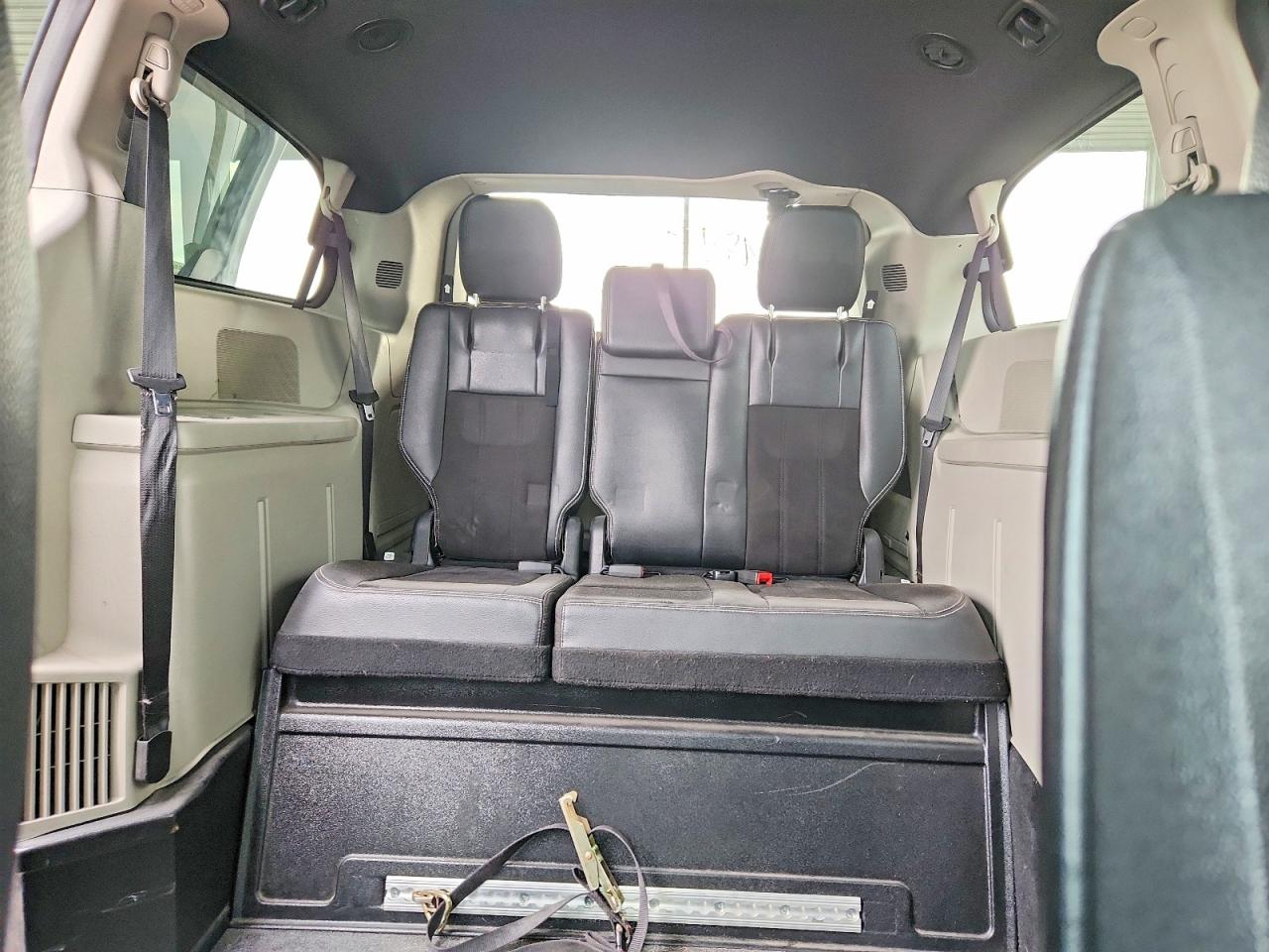 Dodge Caravan Sxt