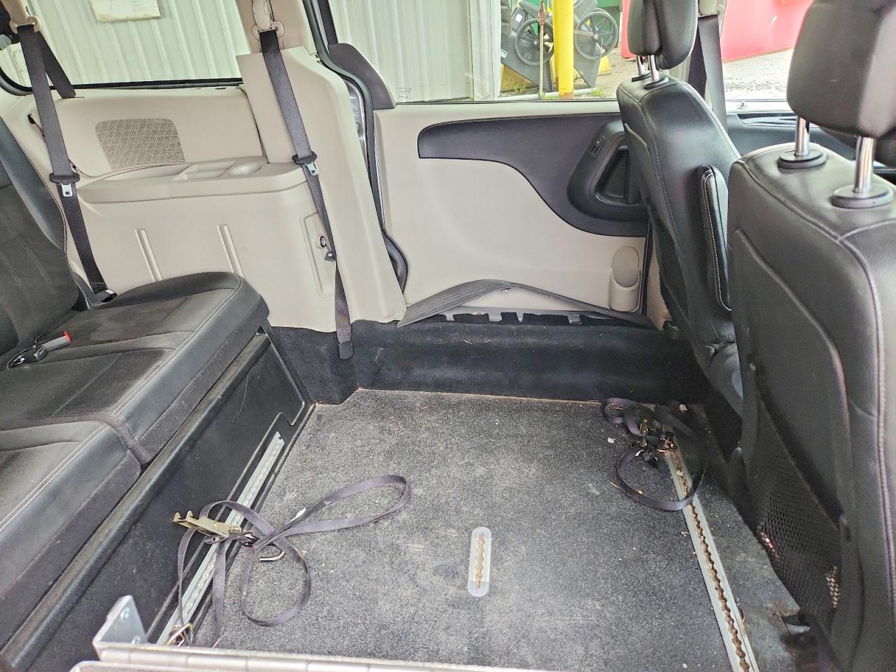 Dodge Caravan Sxt