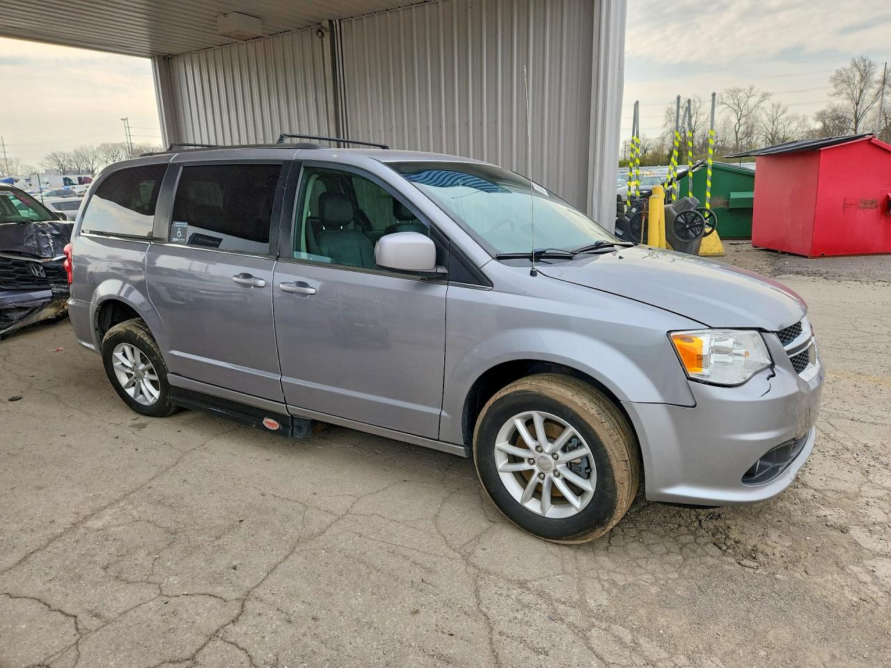 Dodge Caravan Sxt