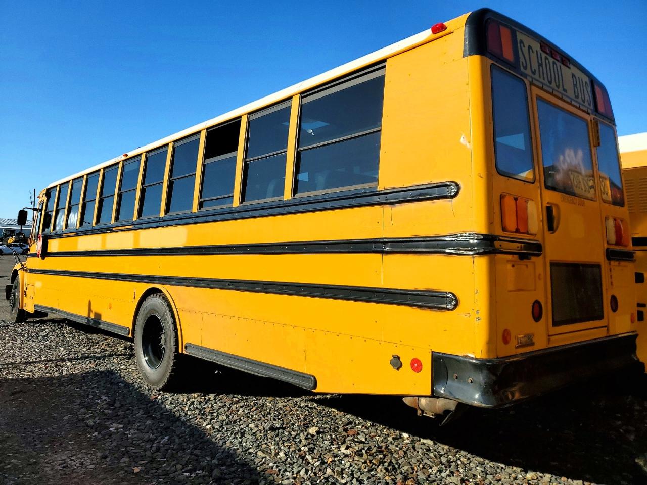 Freigliner Chassis B2b