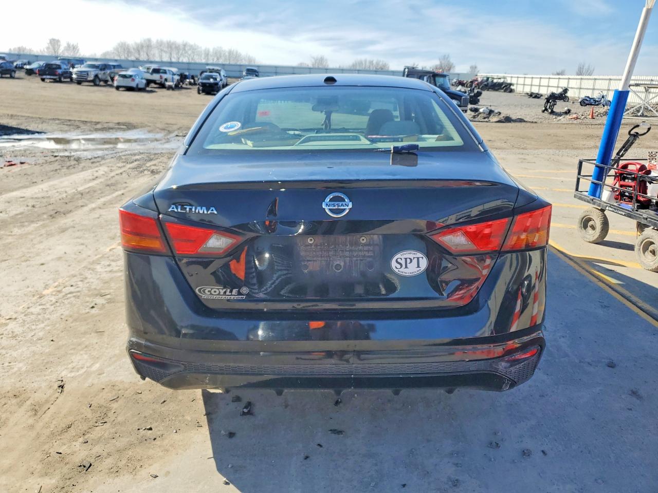 Nissan Altima S