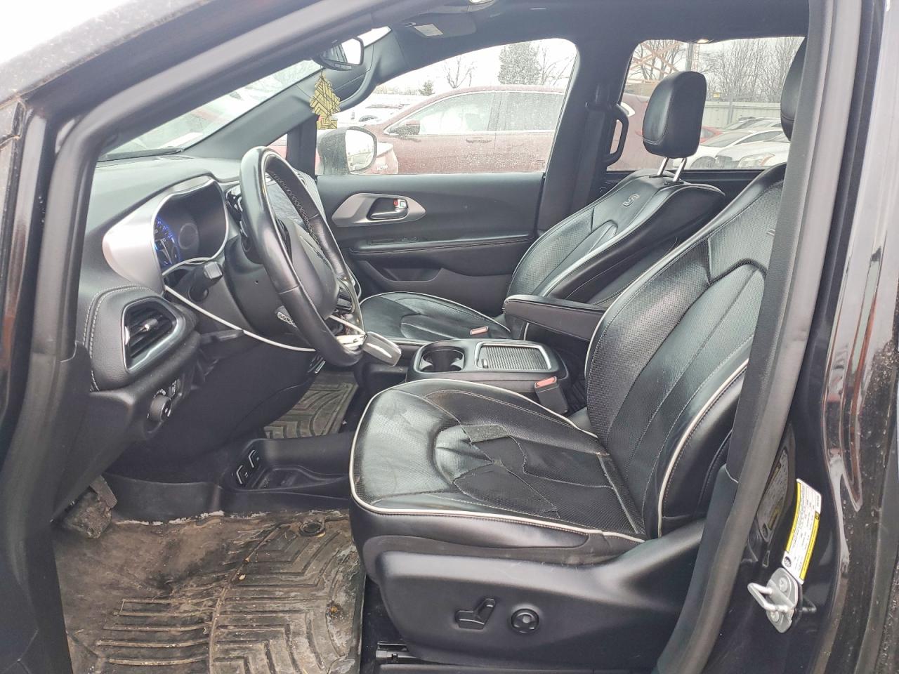 Chrysler Pacifica Limited