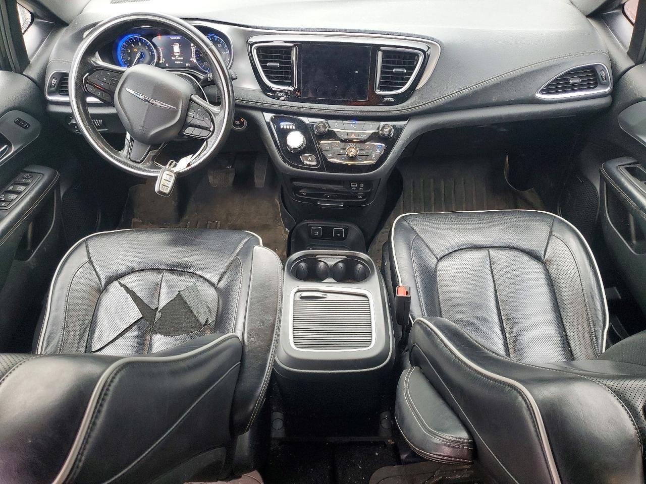Chrysler Pacifica Limited