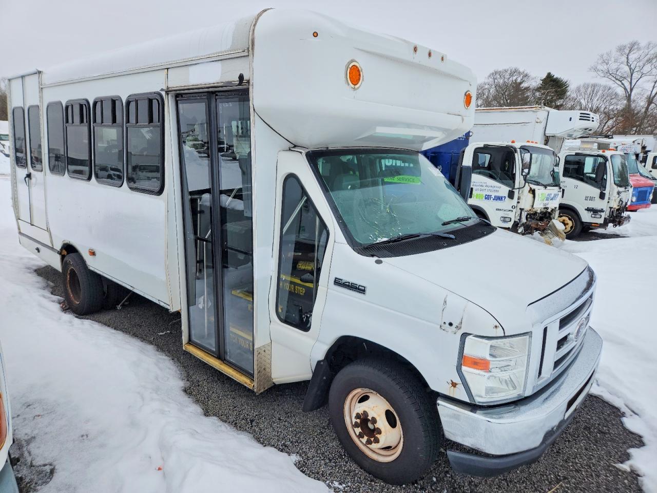 Salvage Ford Econoline Image
