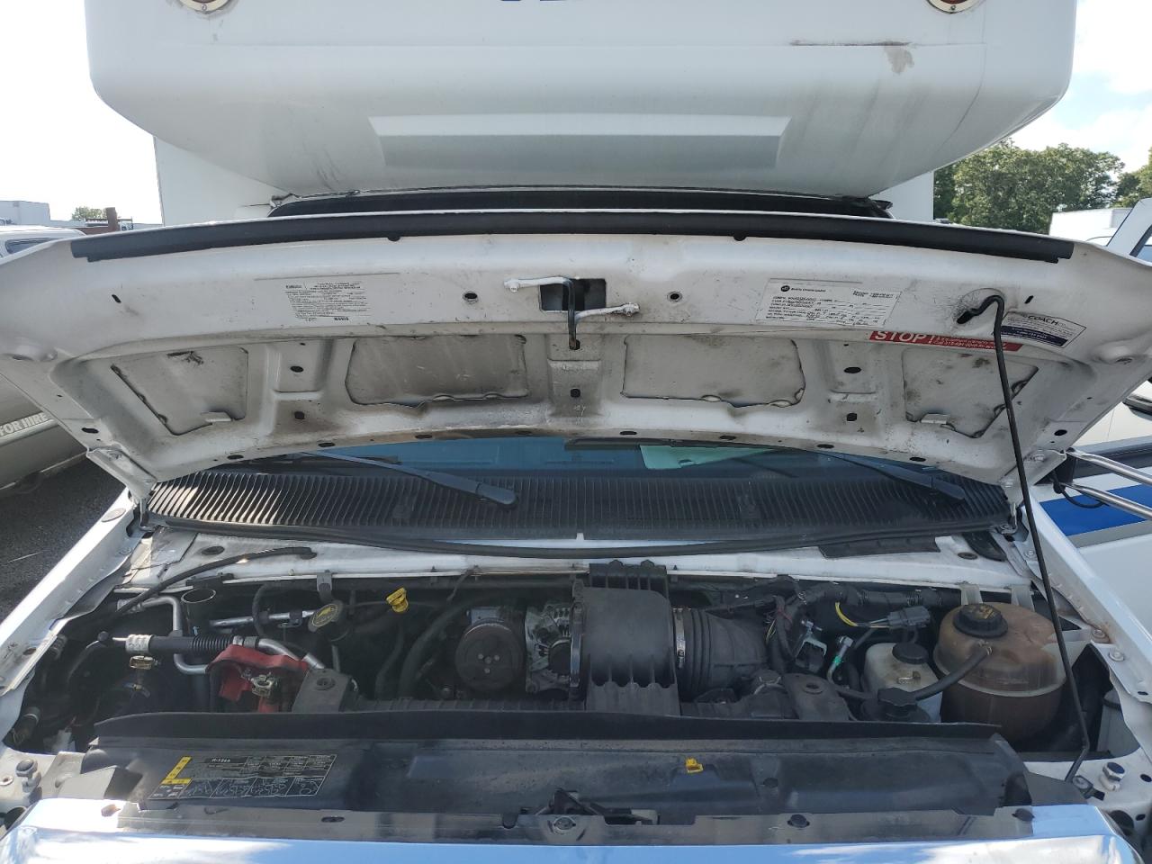 Ford Econoline E450 Super Duty Cutaway Van