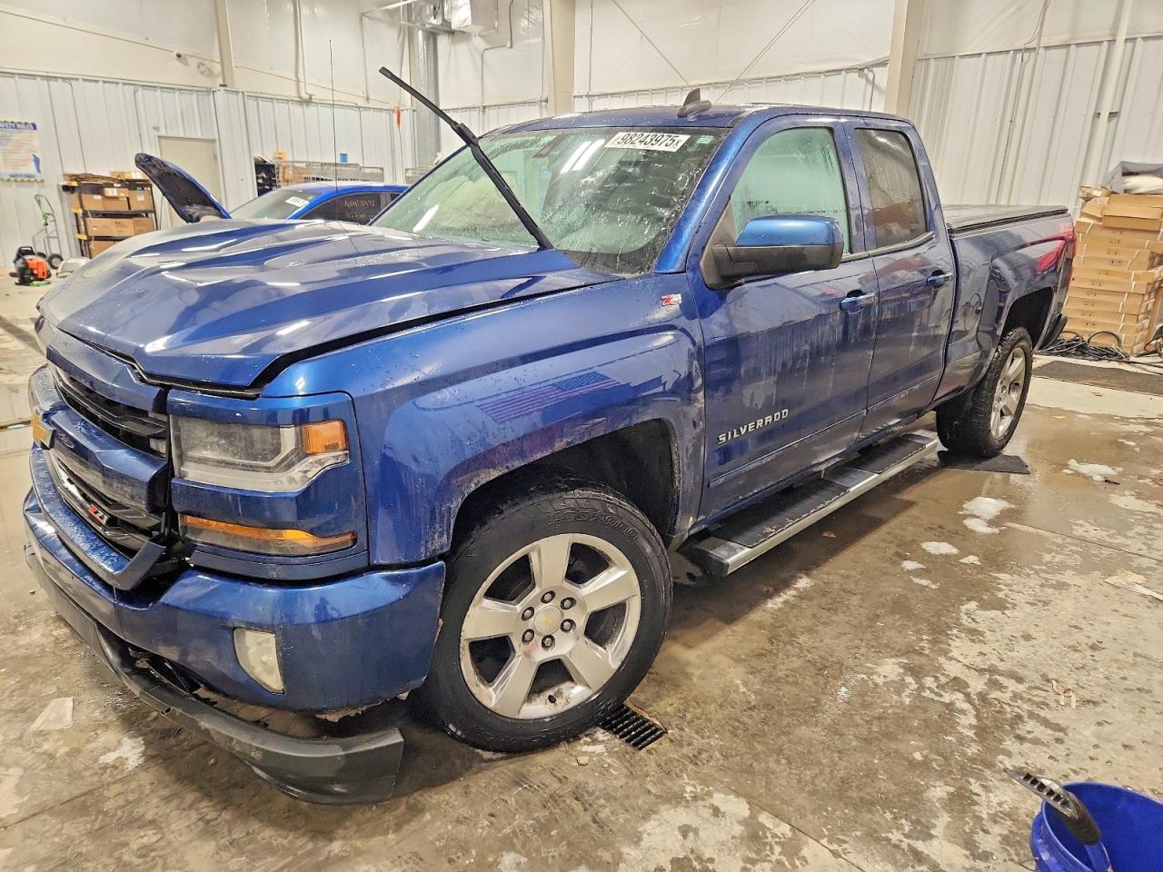 Salvage Chevrolet Silverado Image