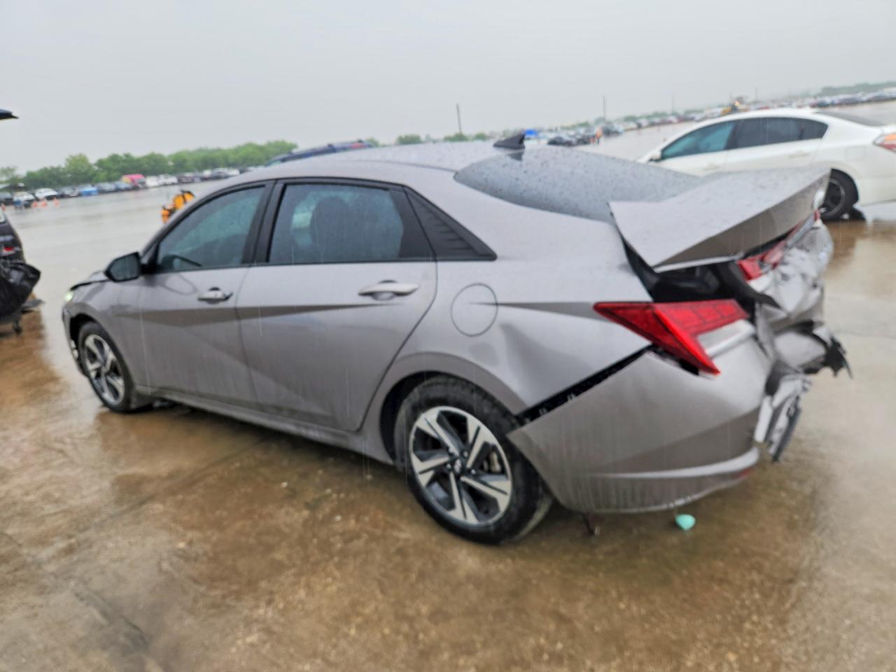 Hyundai ELANTRA Blue