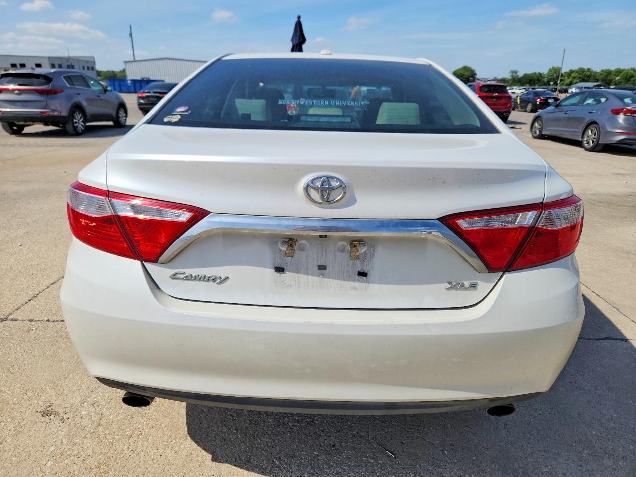 Toyota Camry Xle V6