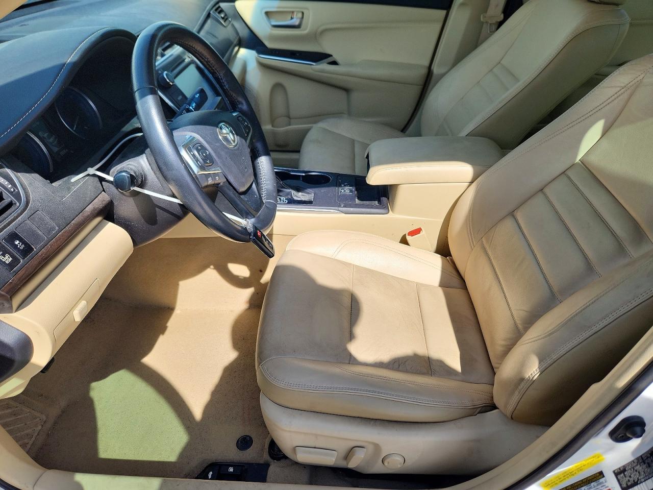 Toyota Camry Xle V6