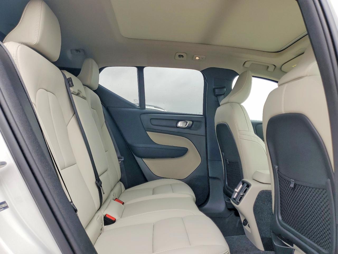 Volvo XC40 Plus