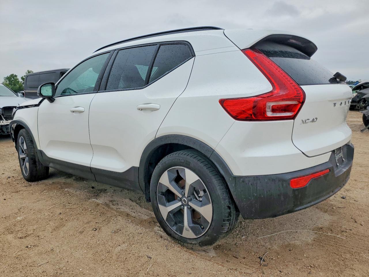 Volvo XC40 Plus