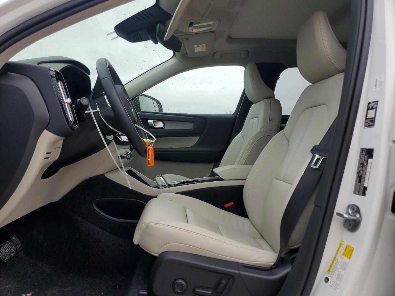 Volvo XC40 Plus