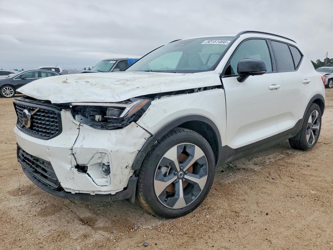 Salvage Volvo XC40 Image