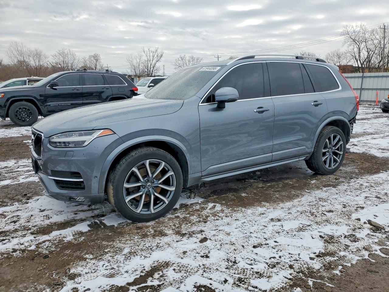 Salvage Volvo XC90 Image