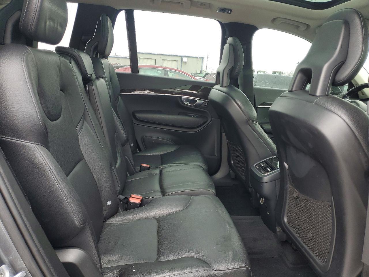 Volvo XC90 T6