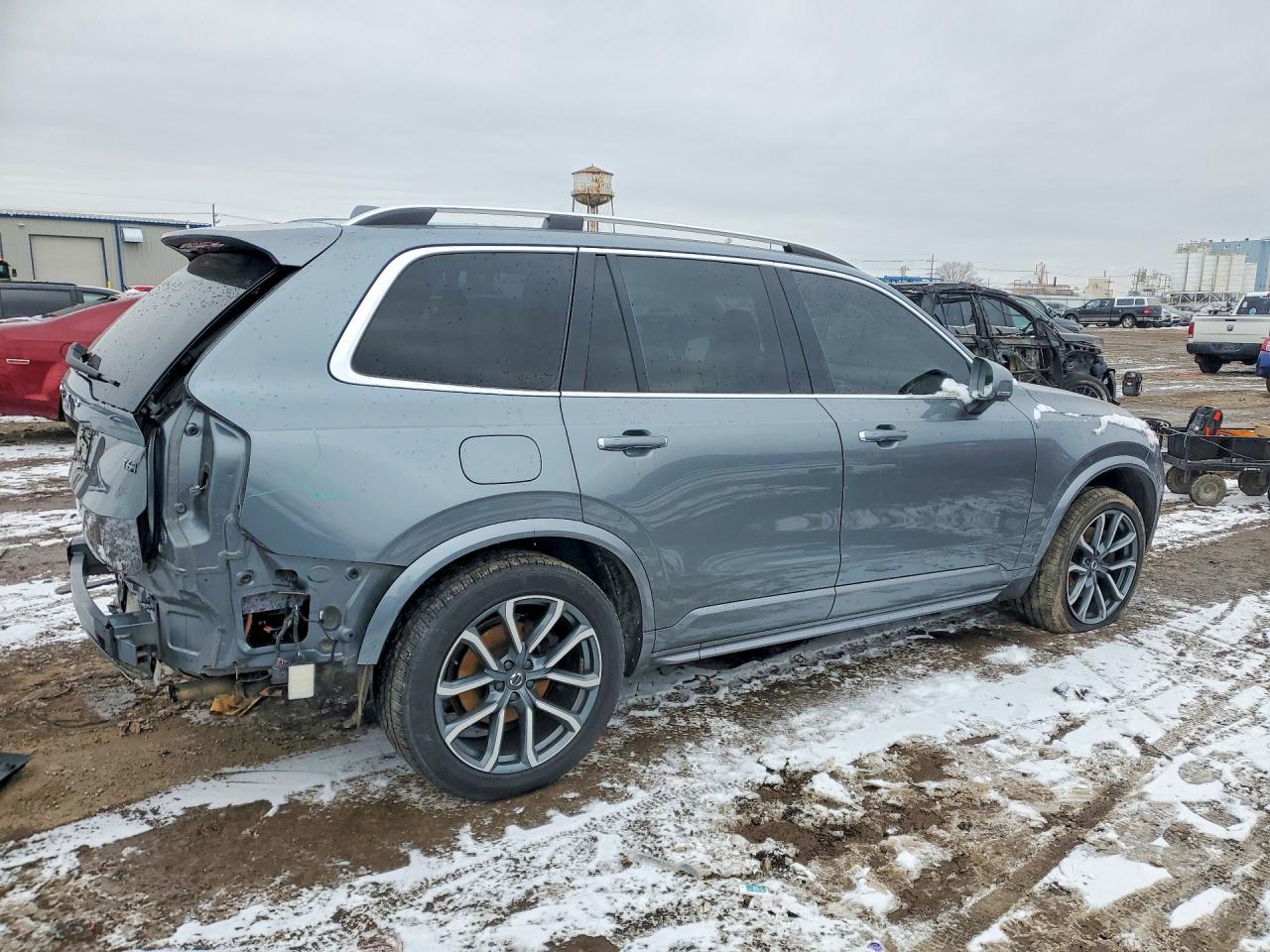 Volvo XC90 T6