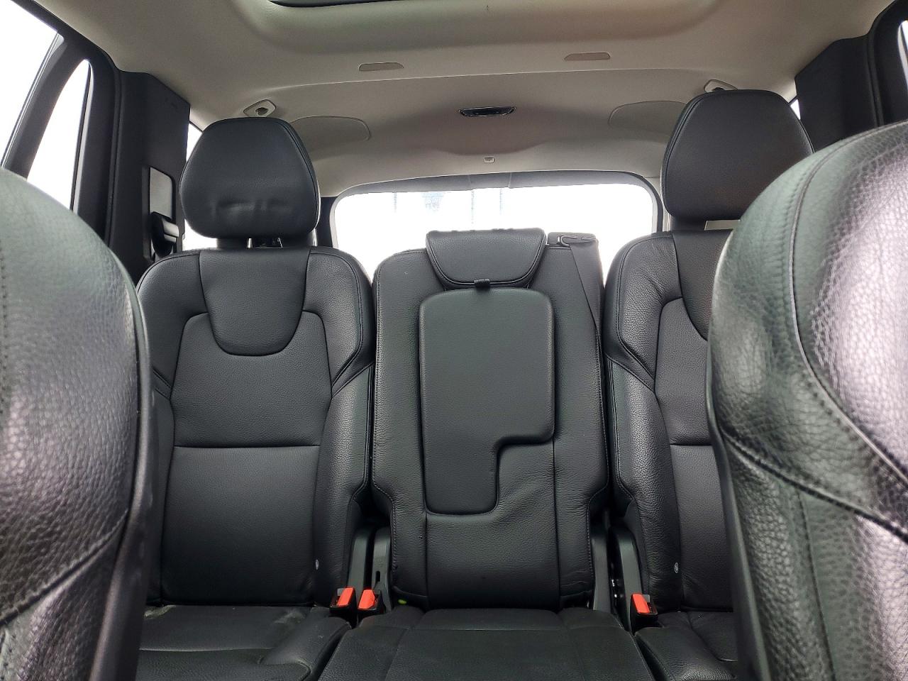 Volvo XC90 T6