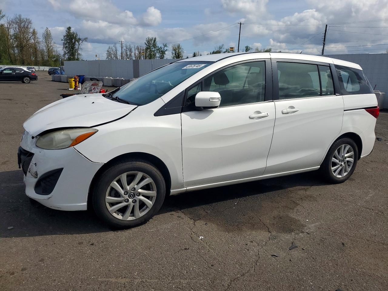 Salvage Mazda 5 Image