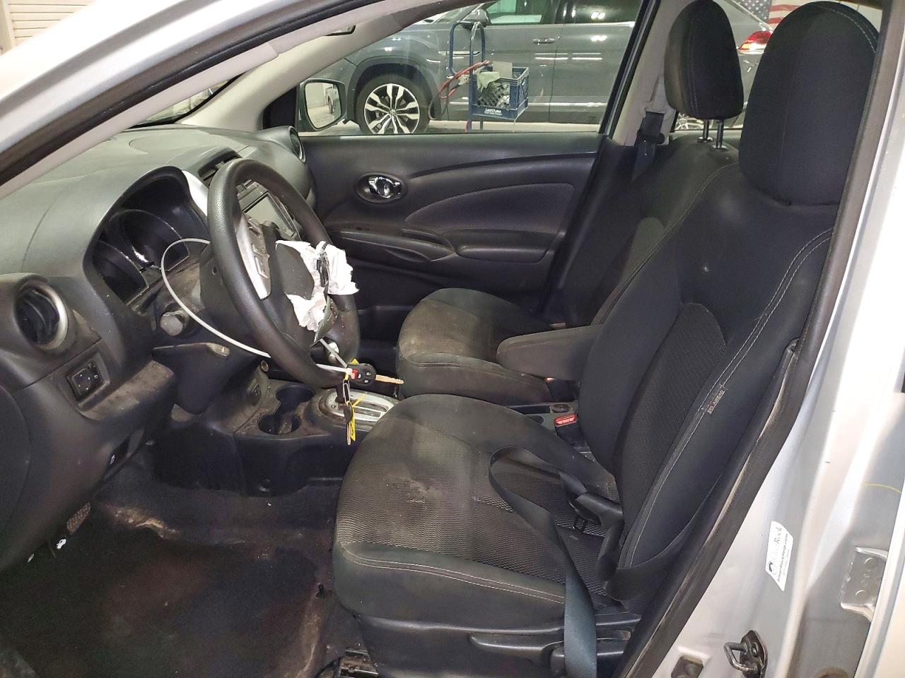 Nissan Versa Sv