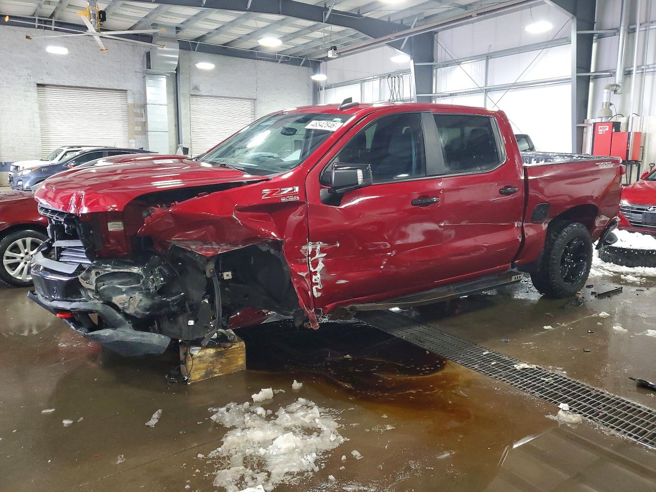 Salvage Chevrolet Silverado Image