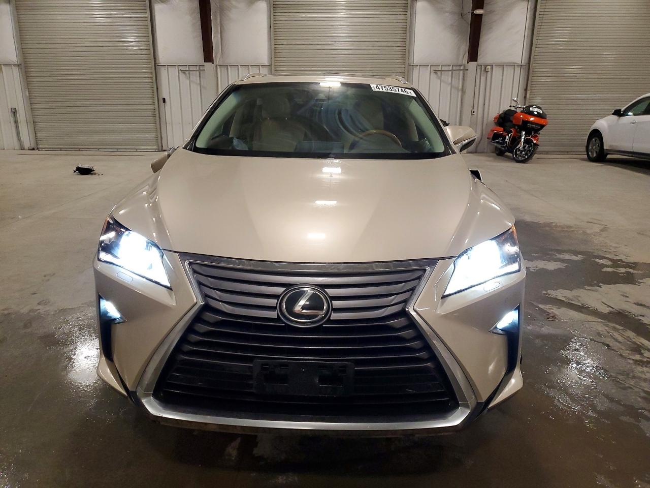 Lexus RX Base