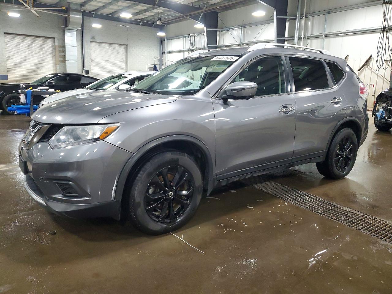 Salvage Nissan Rogue Image