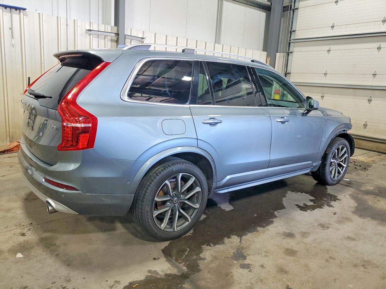 Volvo XC90 T5