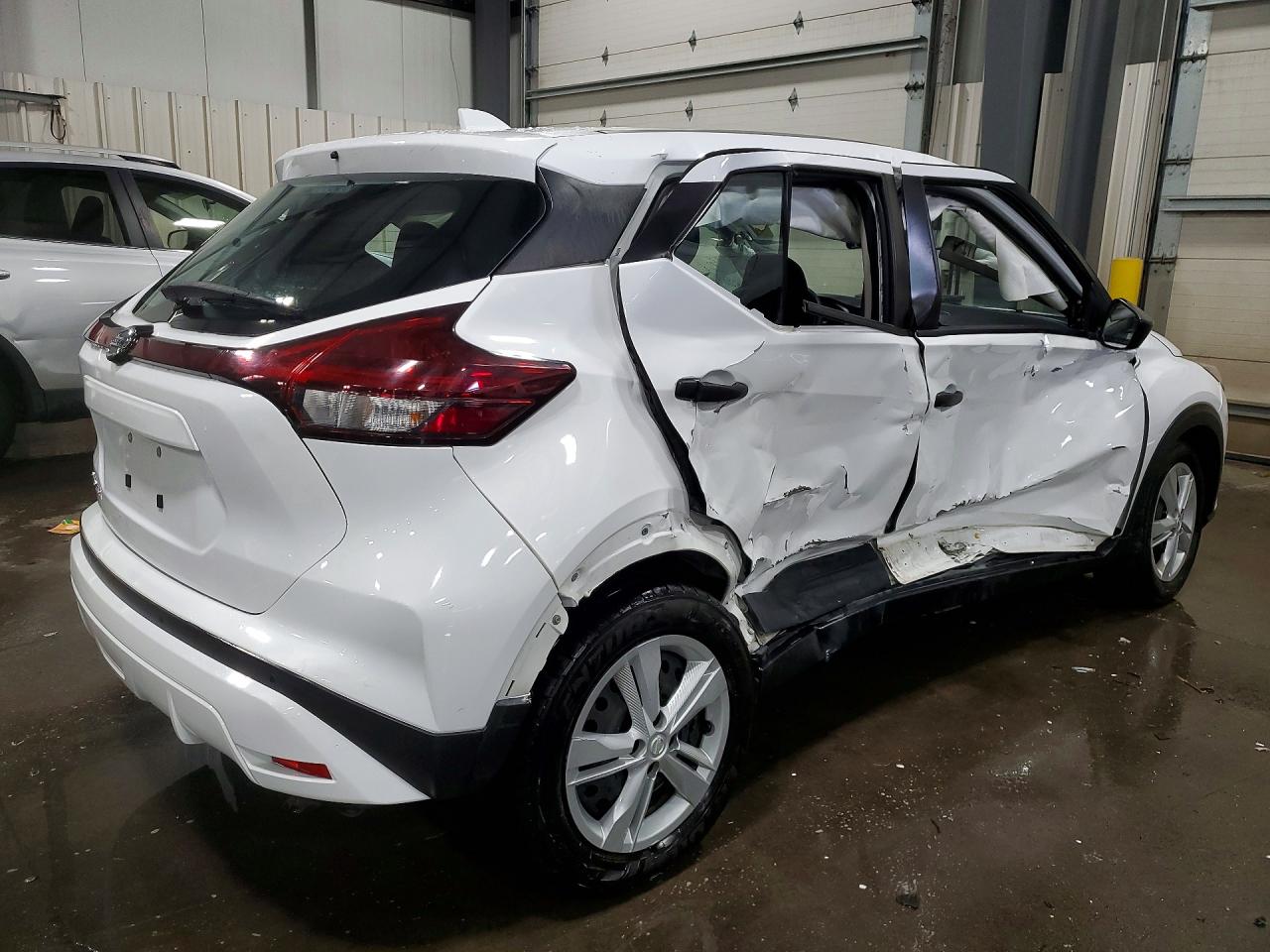 Nissan Kicks S