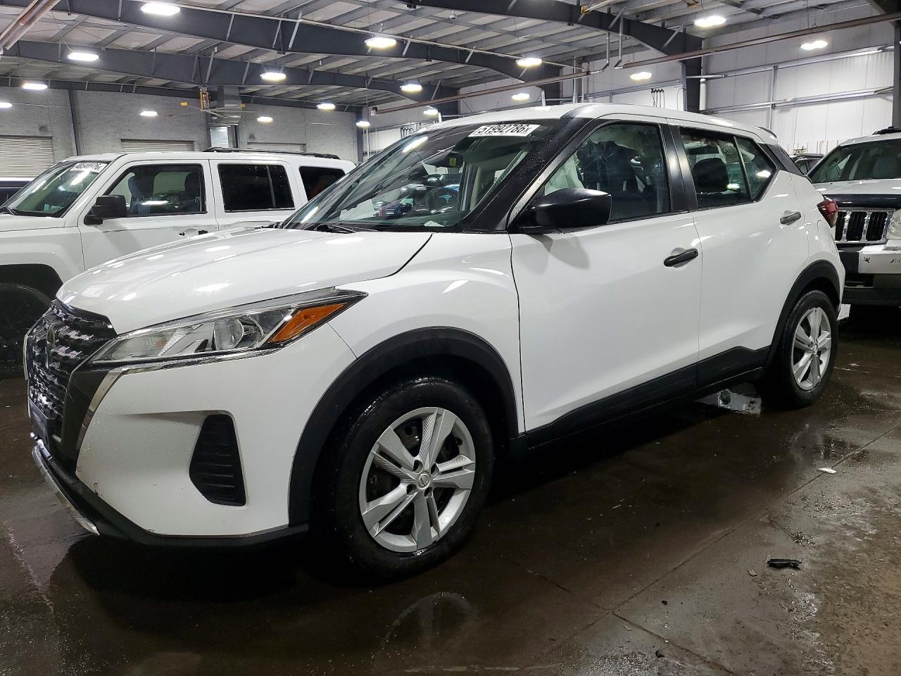 Salvage Nissan Kicks Image