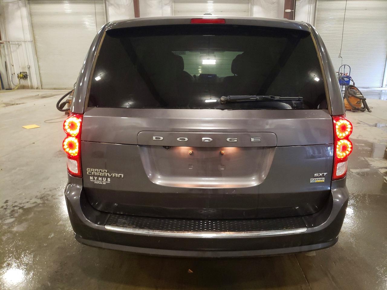 Dodge Caravan Sxt