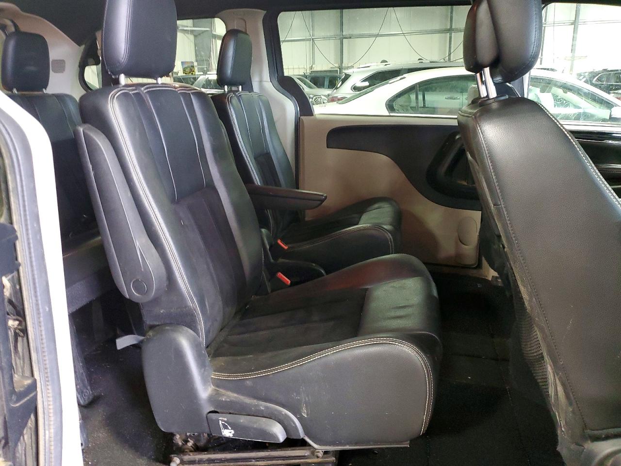 Dodge Caravan Sxt