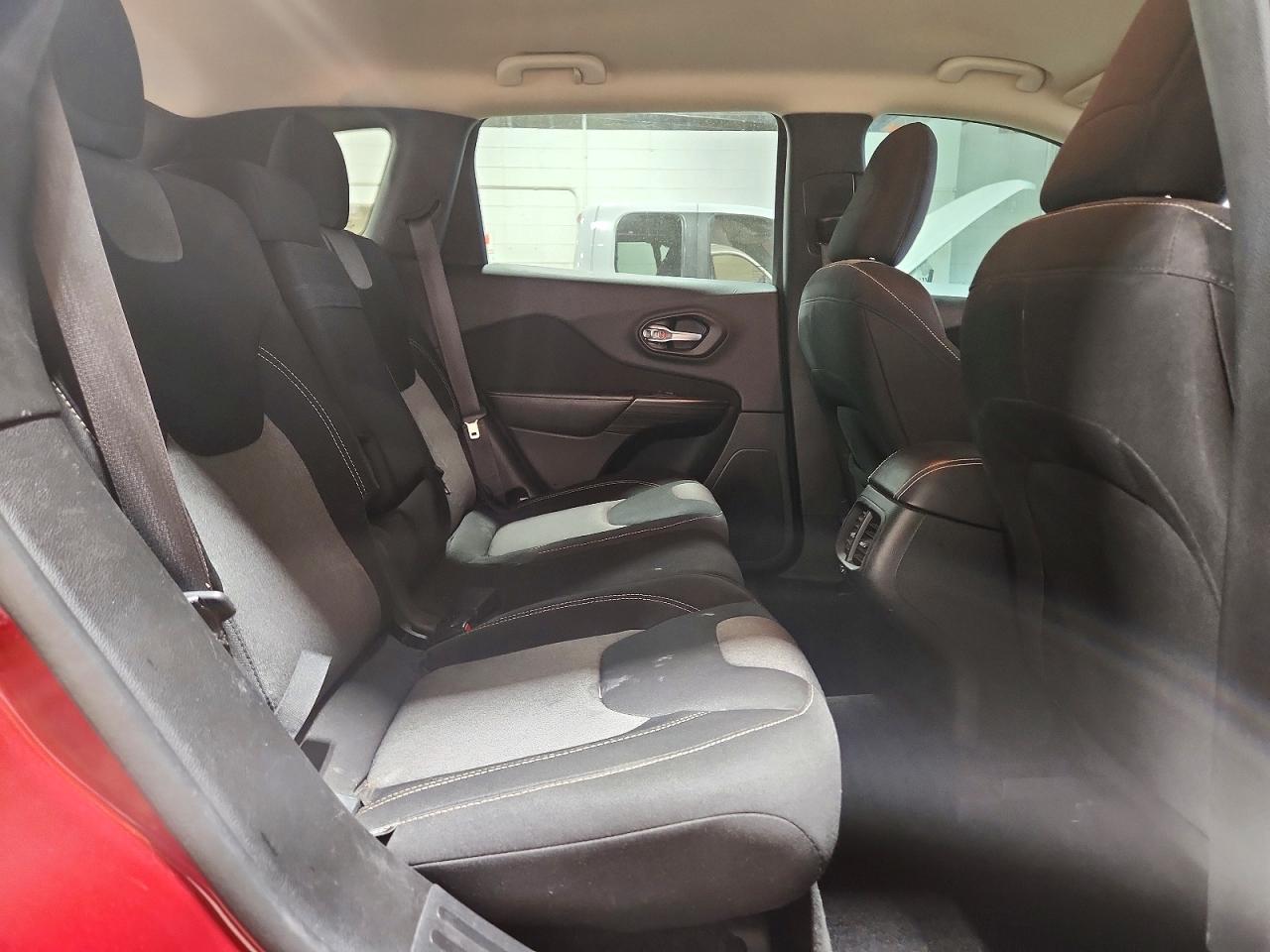 Jeep Cherokee Sport