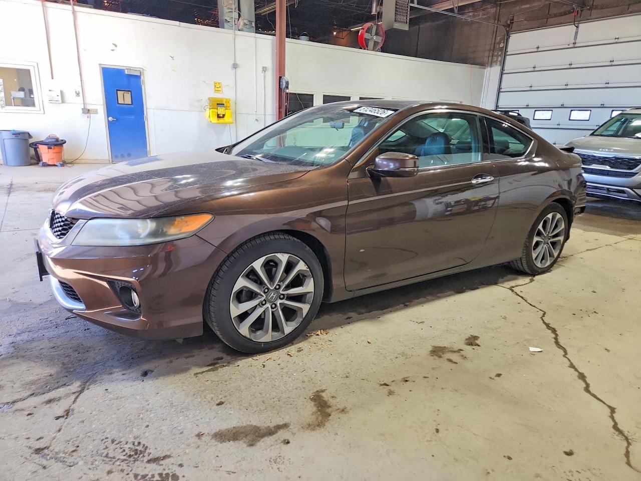 2014 Honda Accord 1HGCT2B8XEA******
