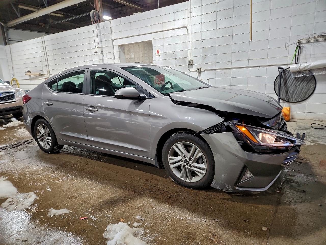 Hyundai ELANTRA Sel