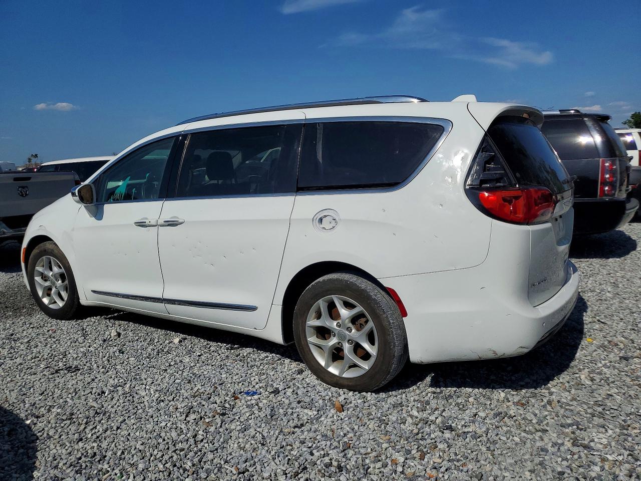 Chrysler Pacifica Limited
