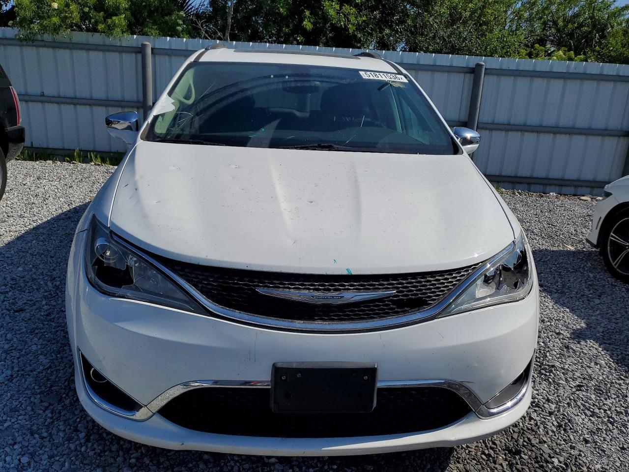 Chrysler Pacifica Limited