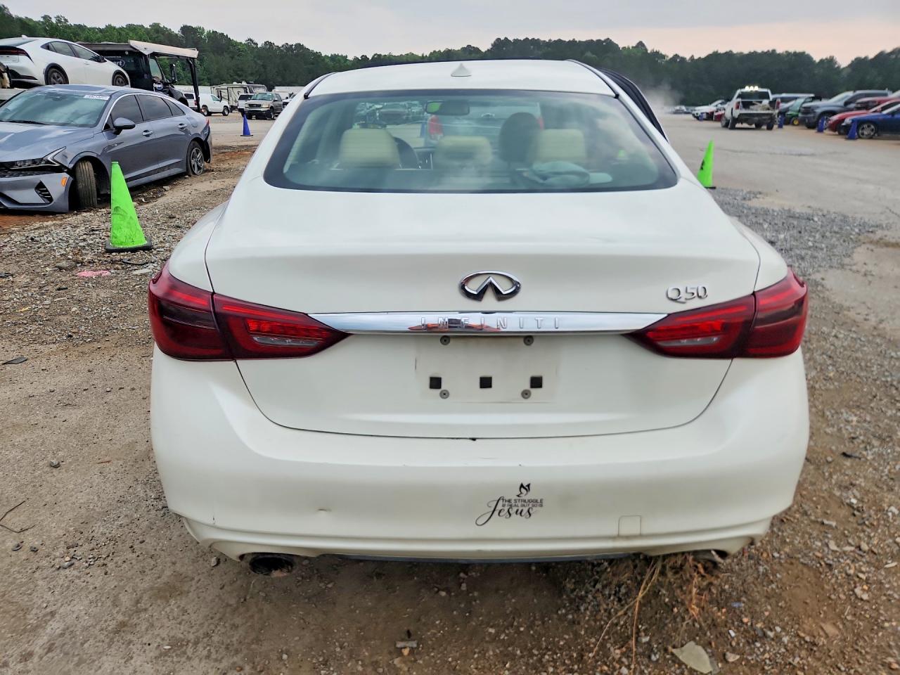 INFINITI Q50 3.0t L 3.0t Luxe