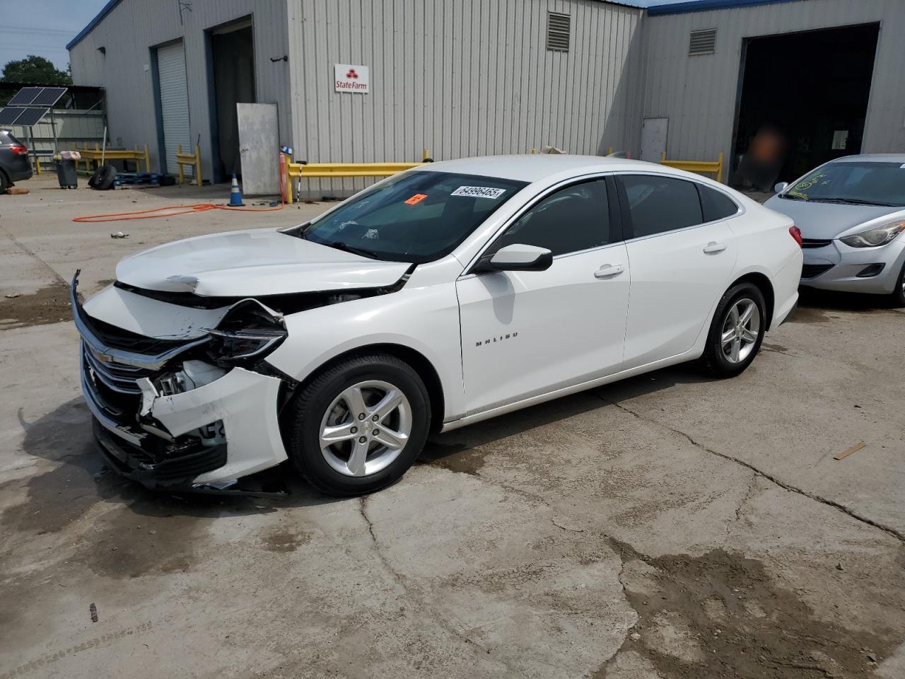 Salvage Chevrolet Malibu Image