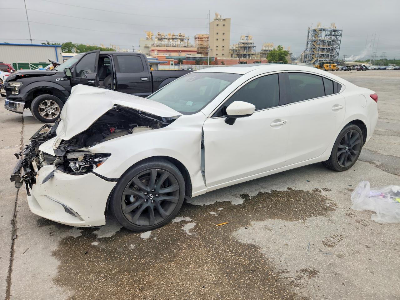 Salvage Mazda 6 Image