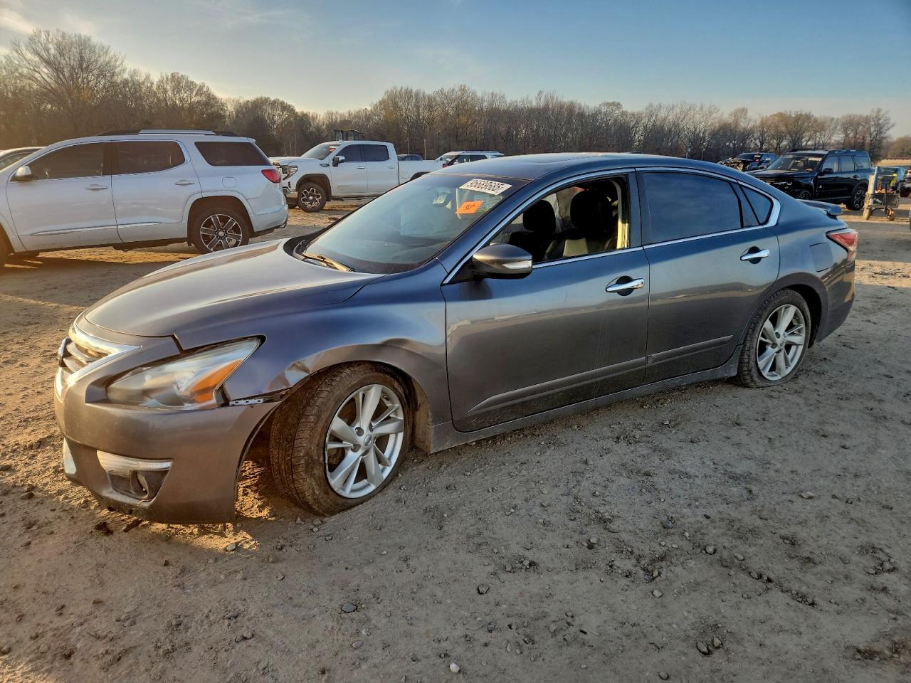 Salvage Nissan Altima Image
