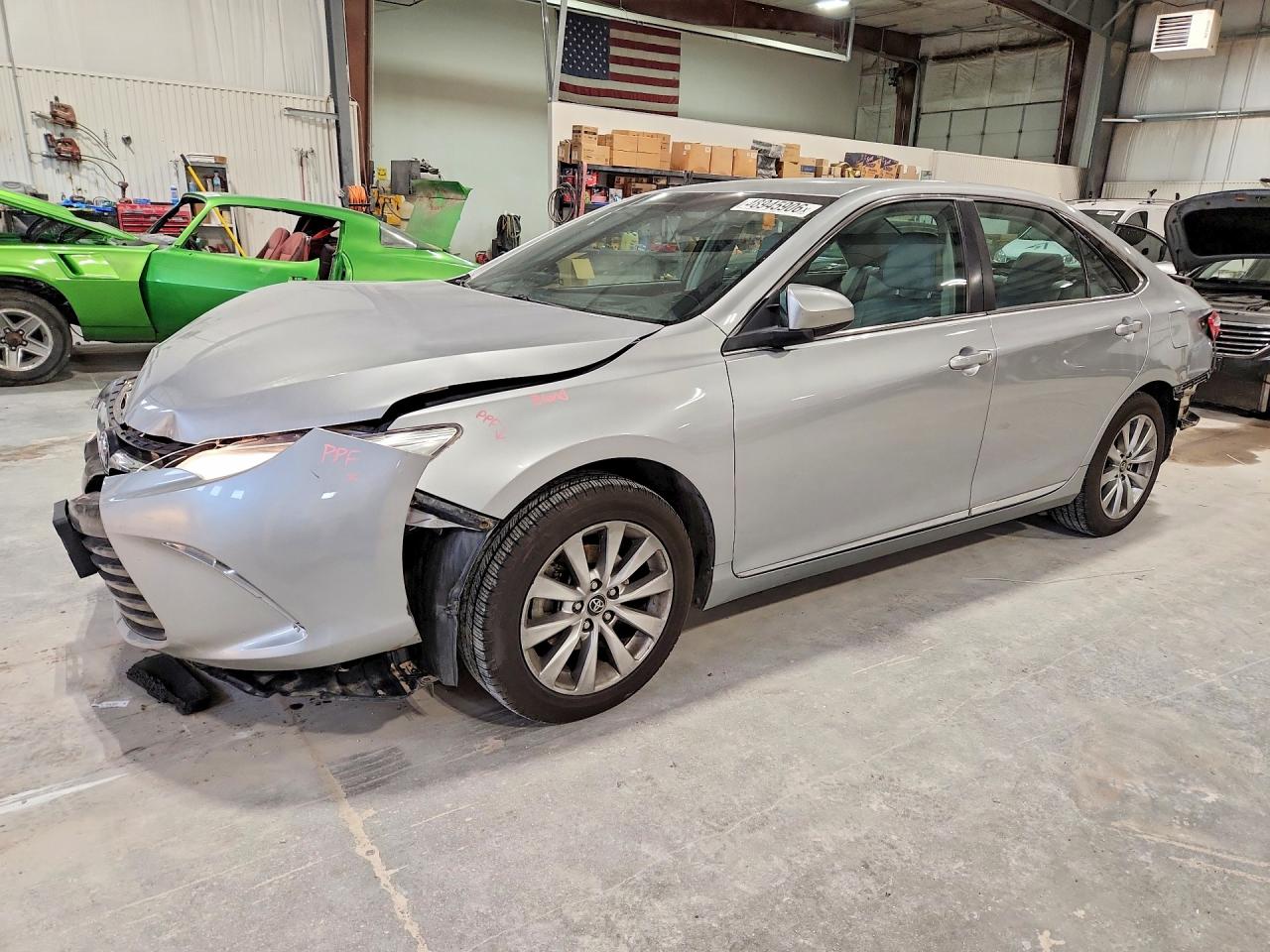 Salvage Toyota Camry Image