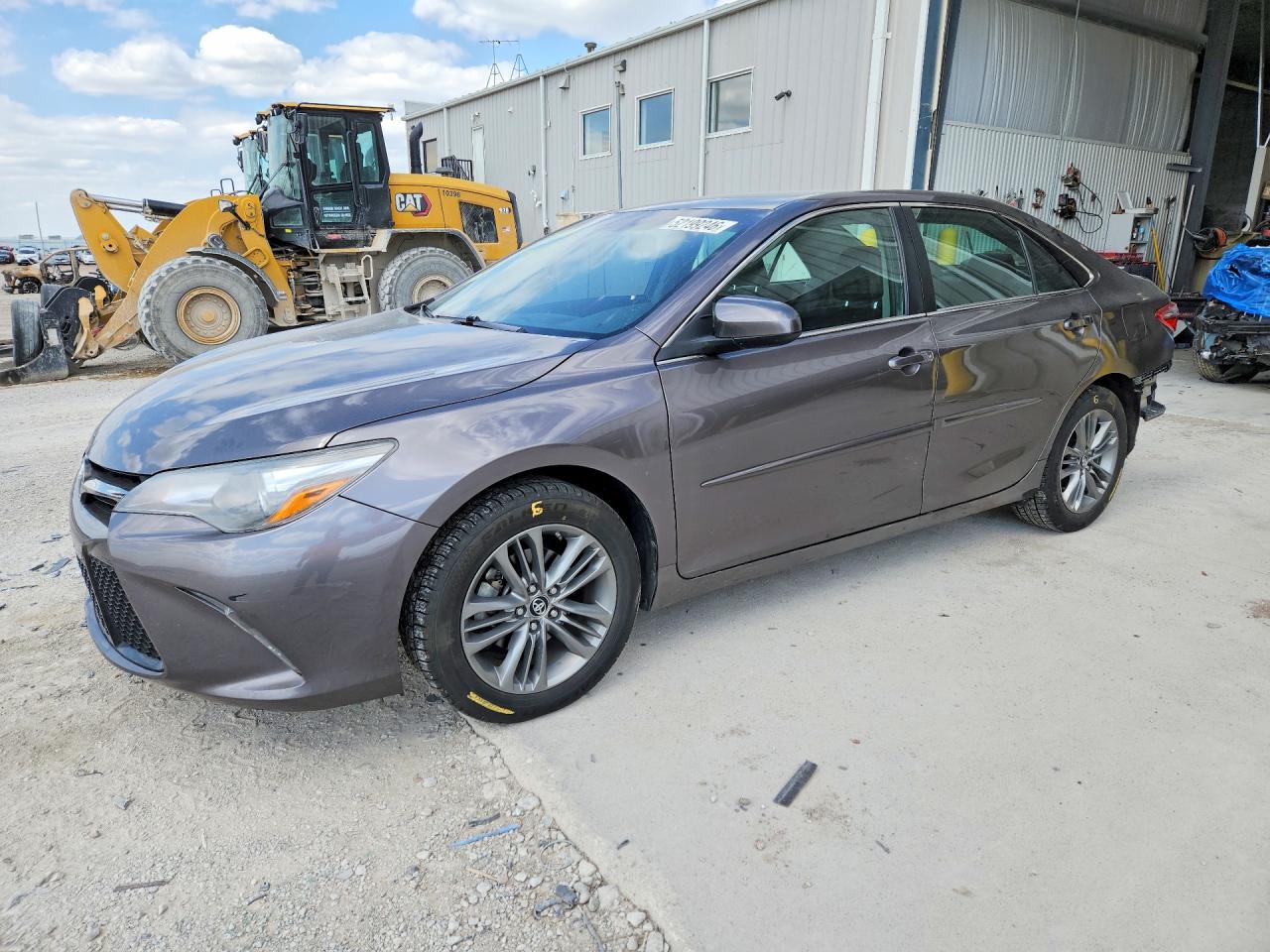 Salvage Toyota Camry Image