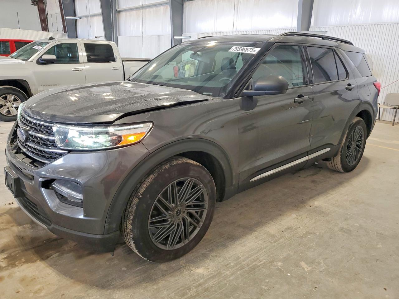 Salvage Ford Explorer Image