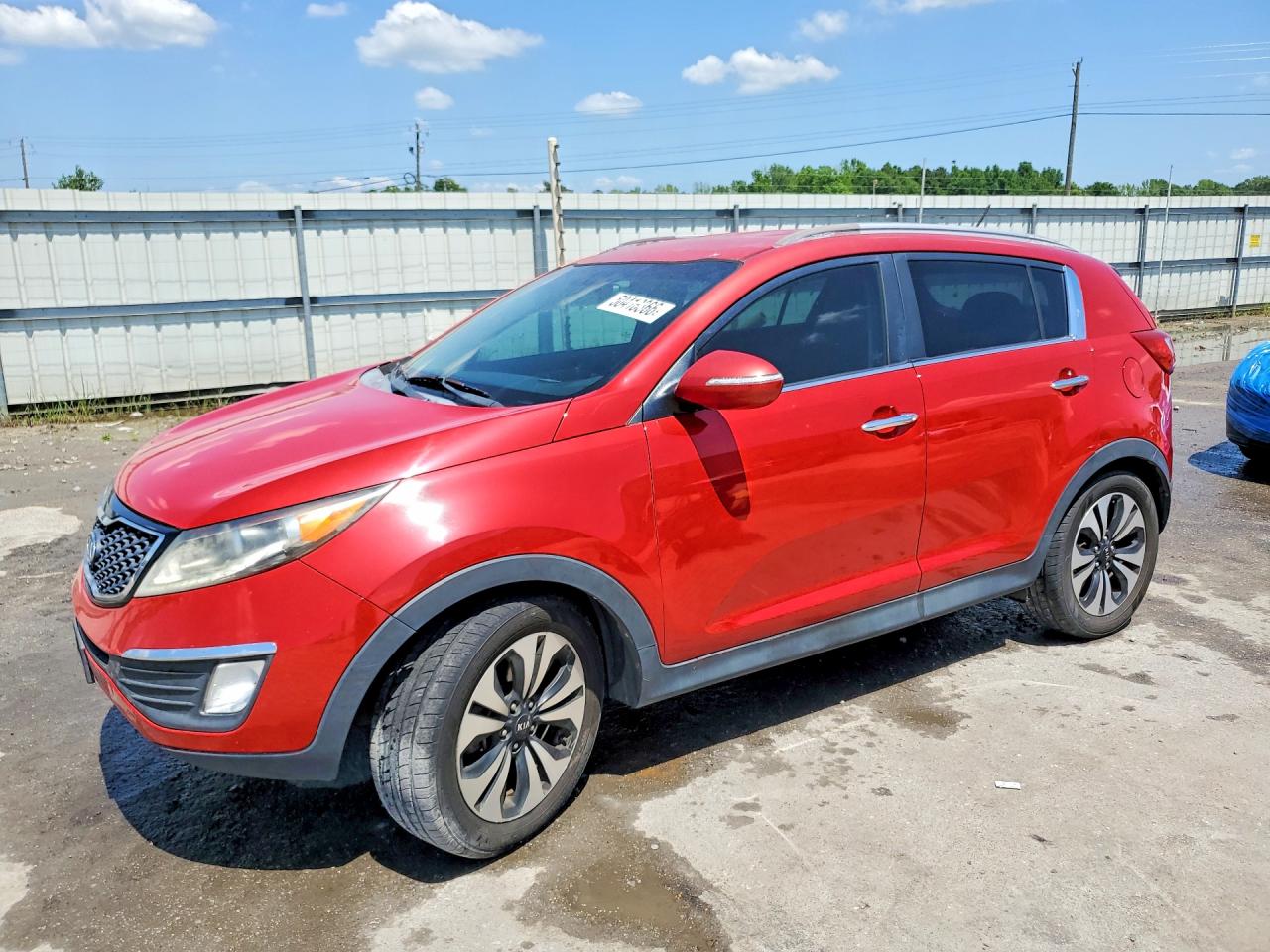 Salvage Kia Sportage Image
