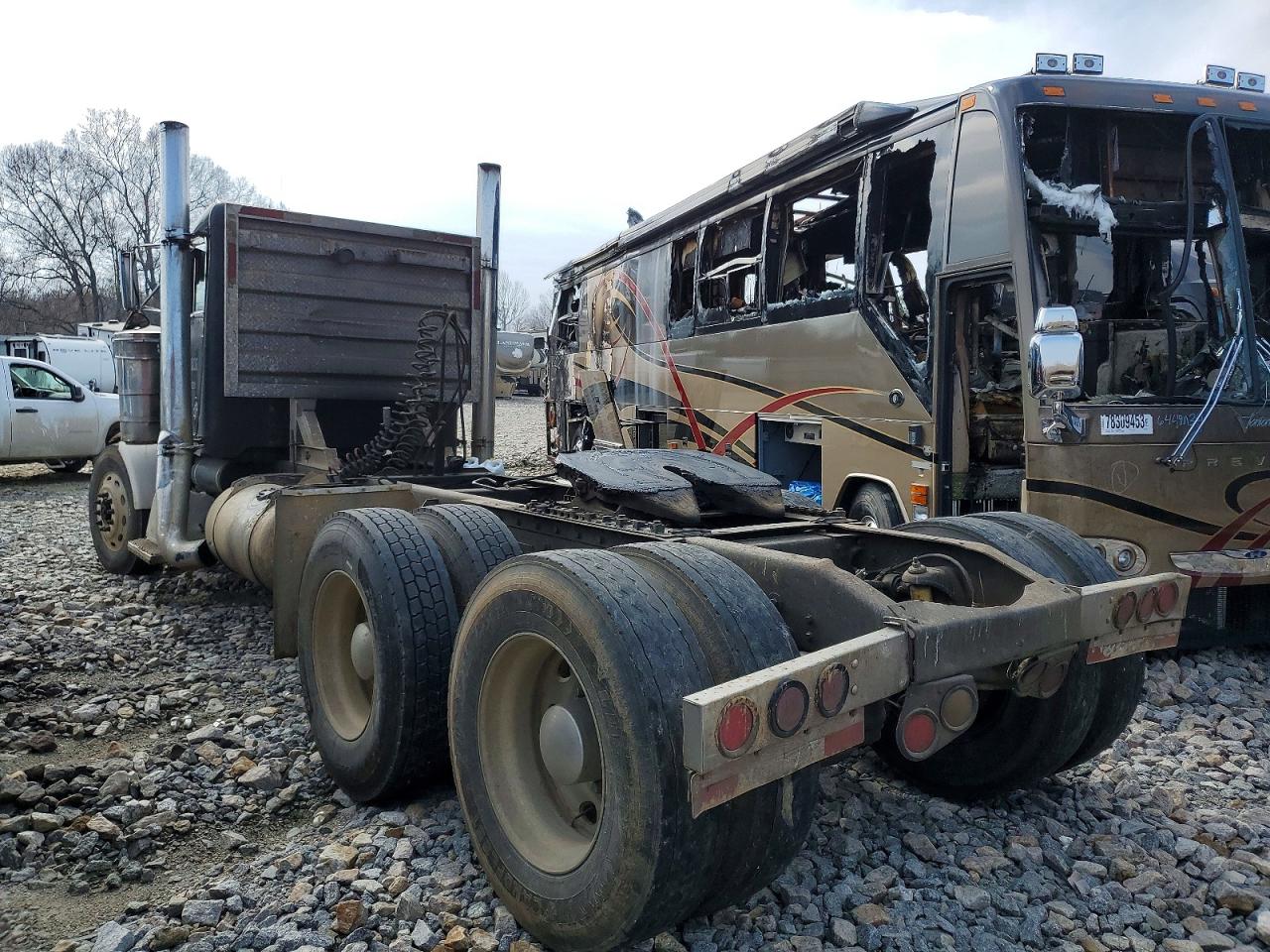Peterbilt 379