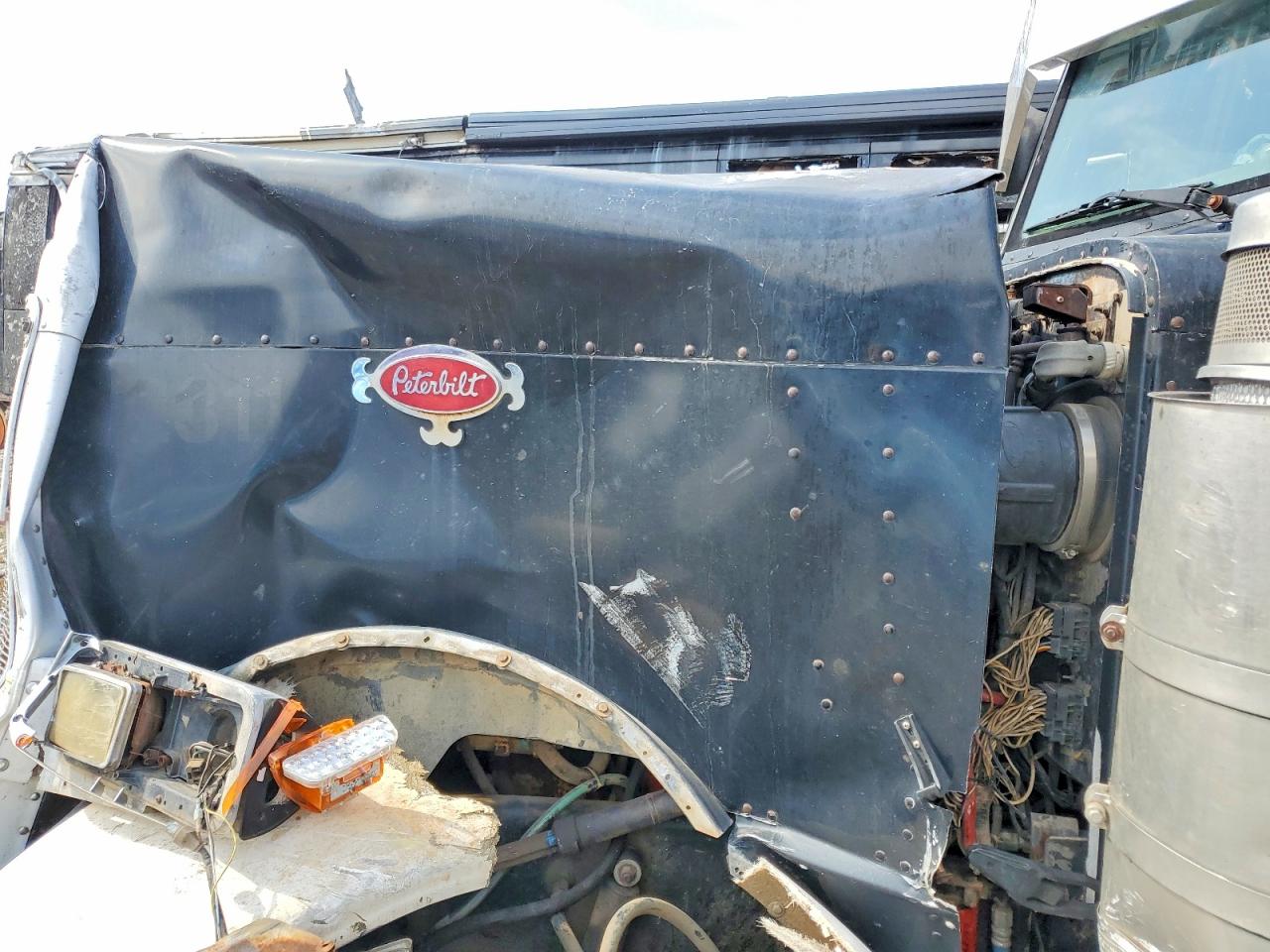 Peterbilt 379