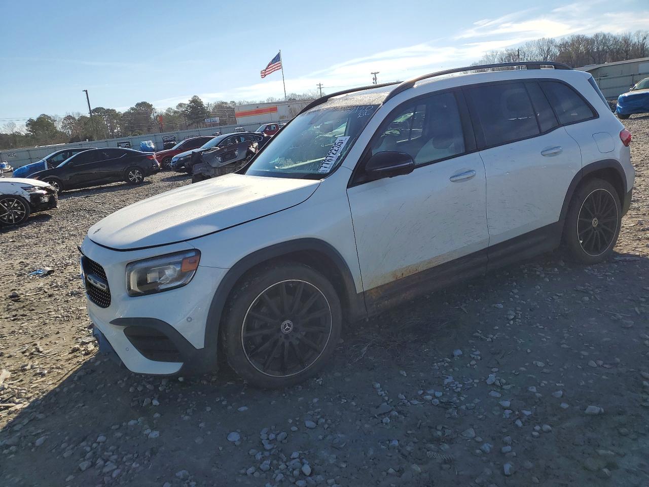 Salvage Mercedes-Benz GLB Image