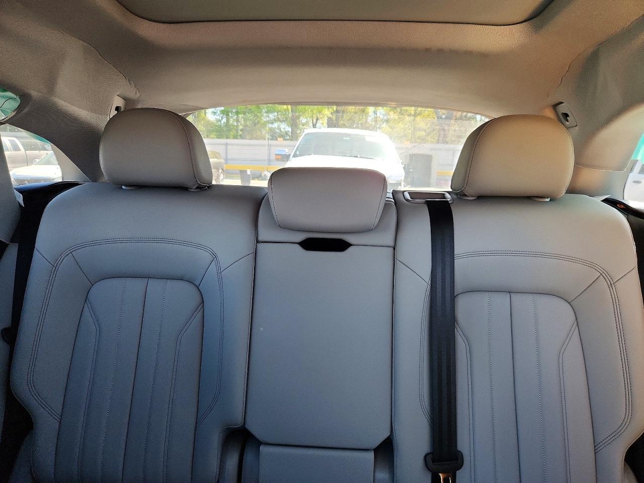 Audi Q5 Premium Plus 45