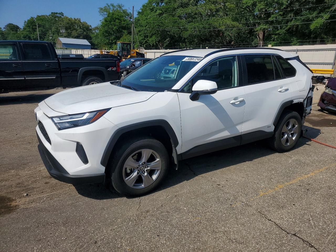 Salvage Toyota RAV4 Image